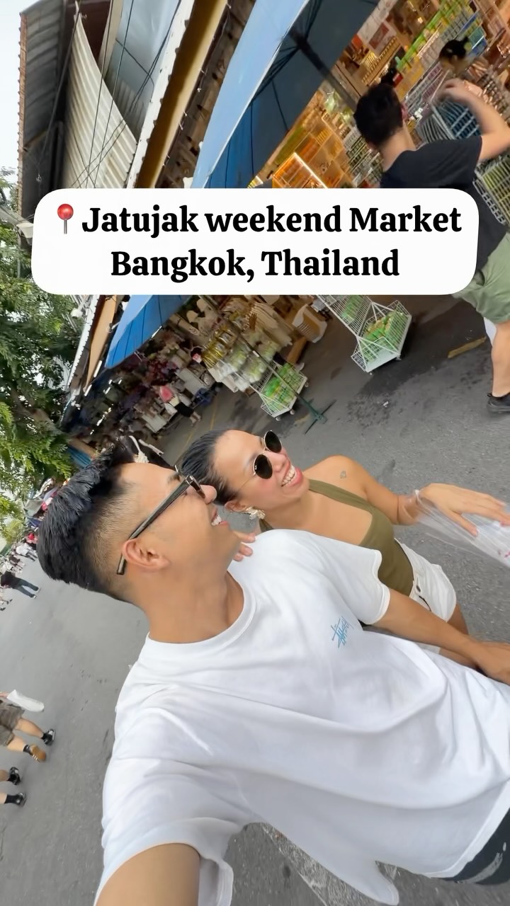 Bangkok Market Delights: Tea, Noodles, and Souvenirs