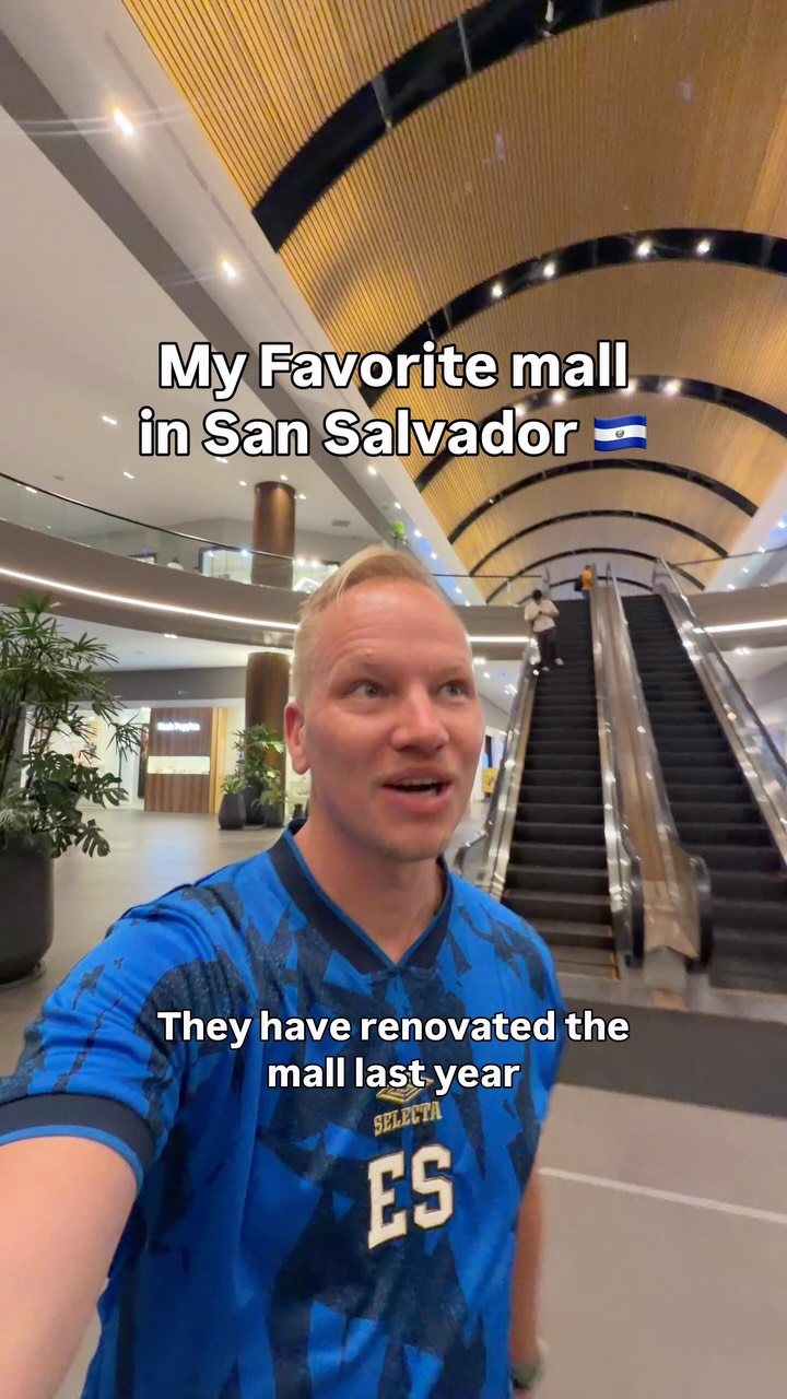 Shopping and Entertainment Hubs in San Salvador