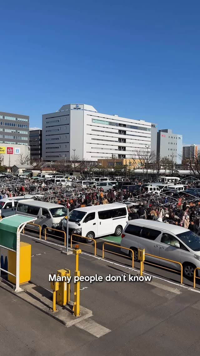 Tokyo's Largest Weekend Flea Market Near Racecourse