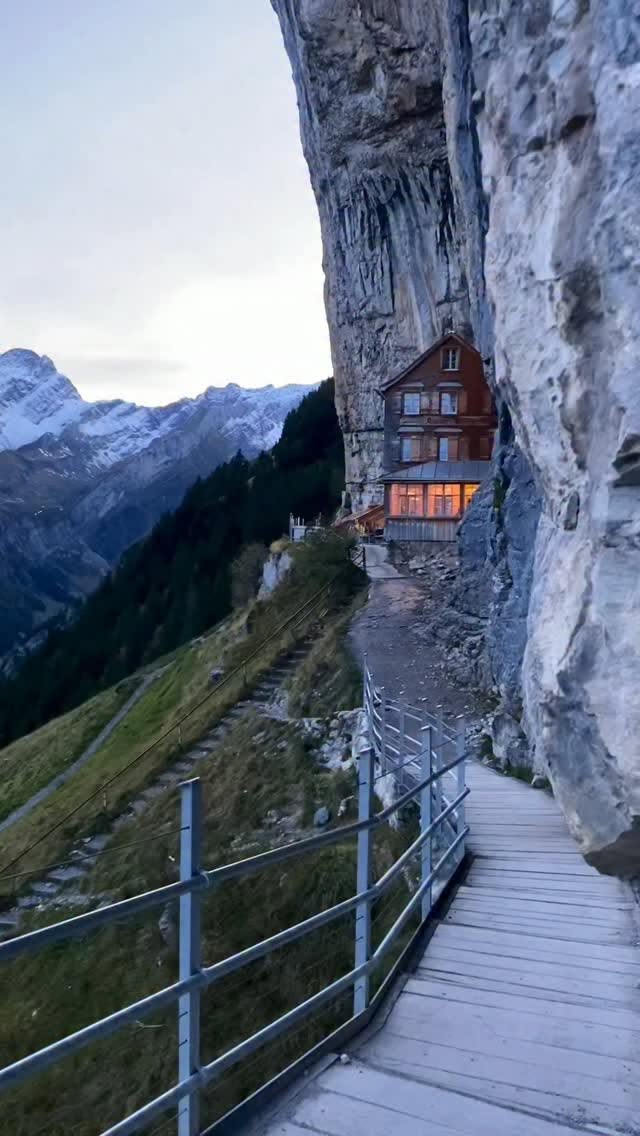 Cliffside Restaurant Offers Stunning Mountain Views