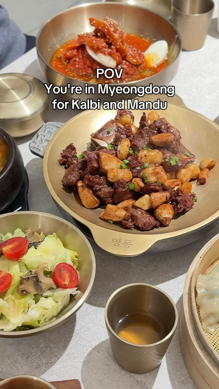 Myeong-dong's Vibrant Street Food Scene