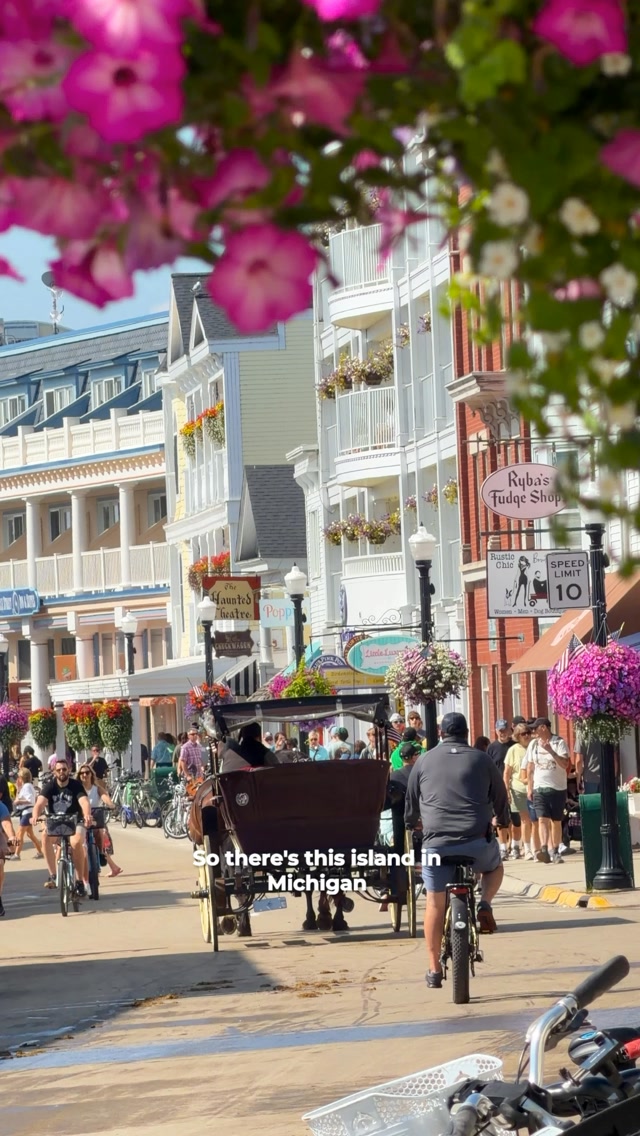 Mackinac Island's Charming Eateries And Stays