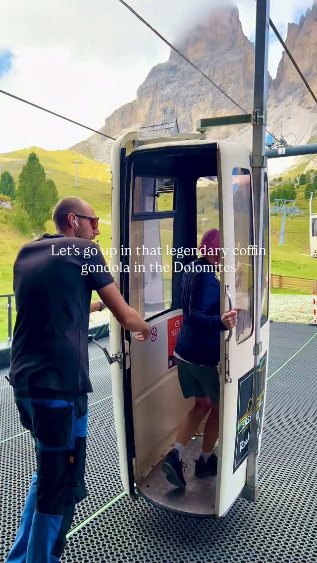Dolomites Coffin Gondola and Scenic Hike to Rifugio