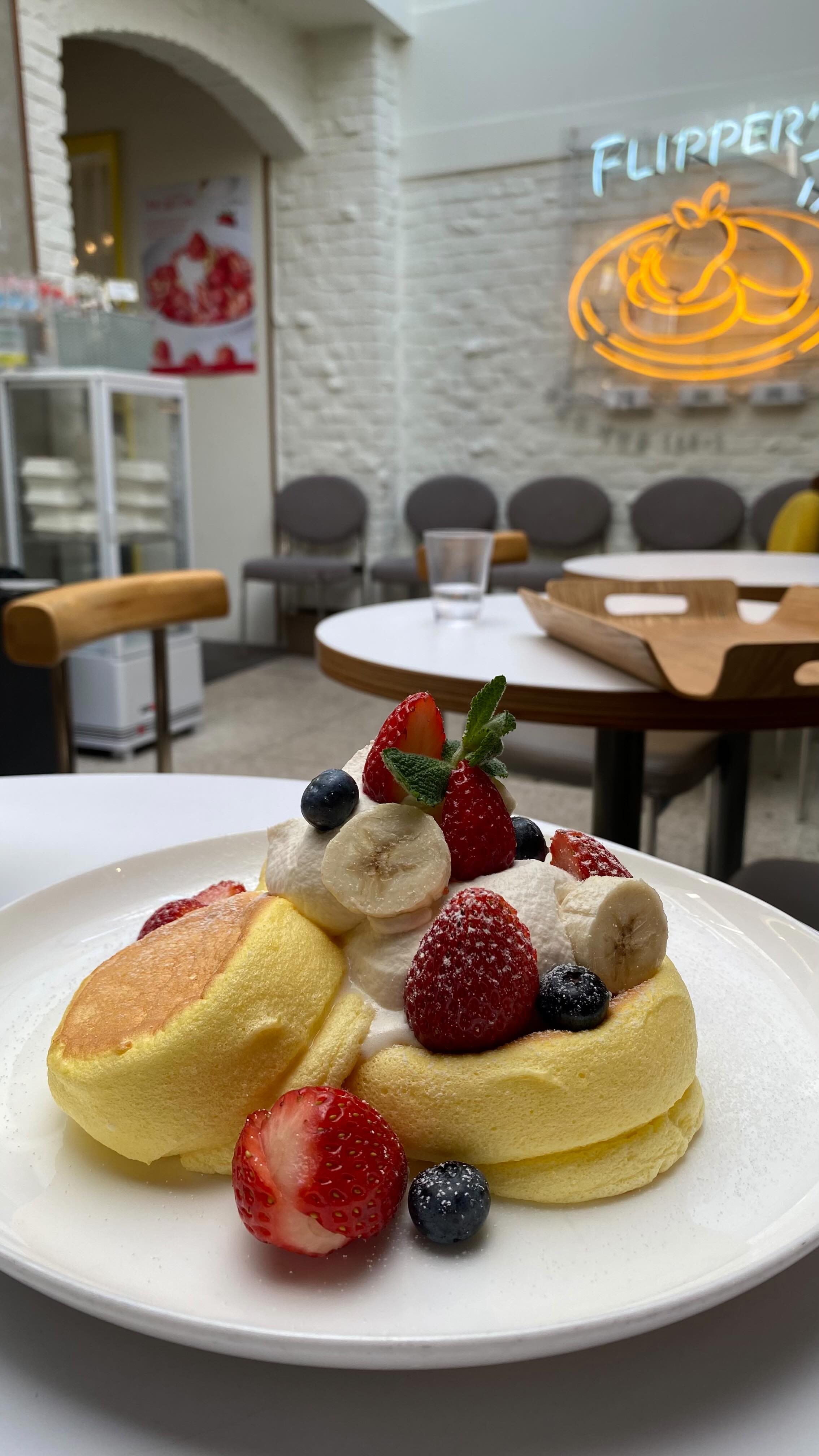 Seoul's Ikseon-dong: Soufflé Pancake Cafe Tour