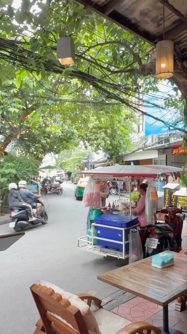 Bangkok's Rambuttri Alley: Relaxed Vibe Near Khao San