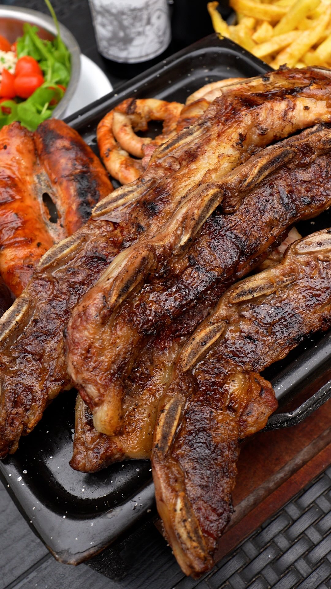 Parrilla Antigua Querencia Offers Meat Feast