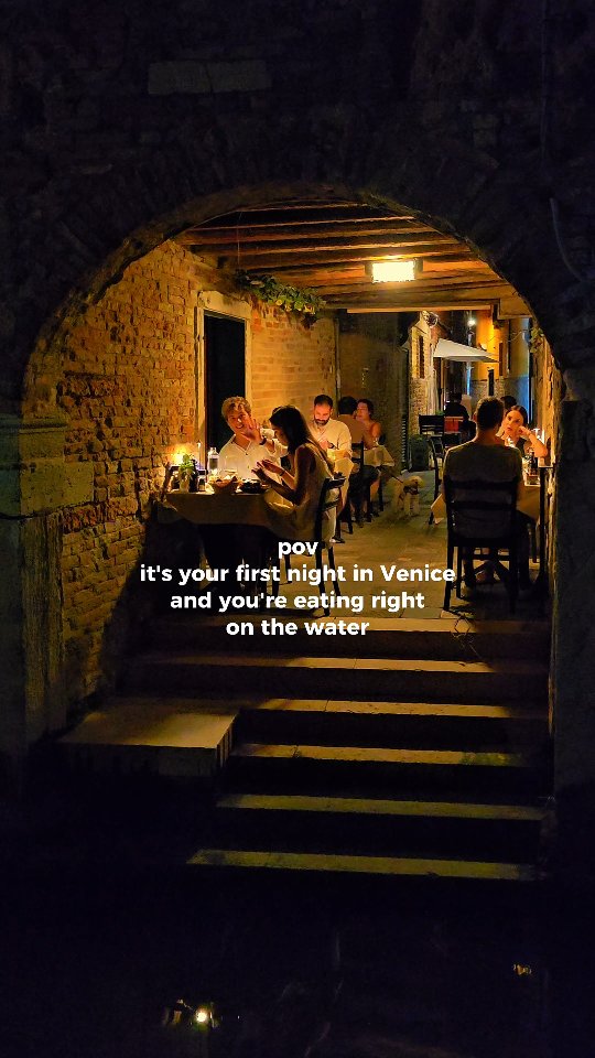 Venice Osteria Offers Tranquil Canal-Side Dining Experience