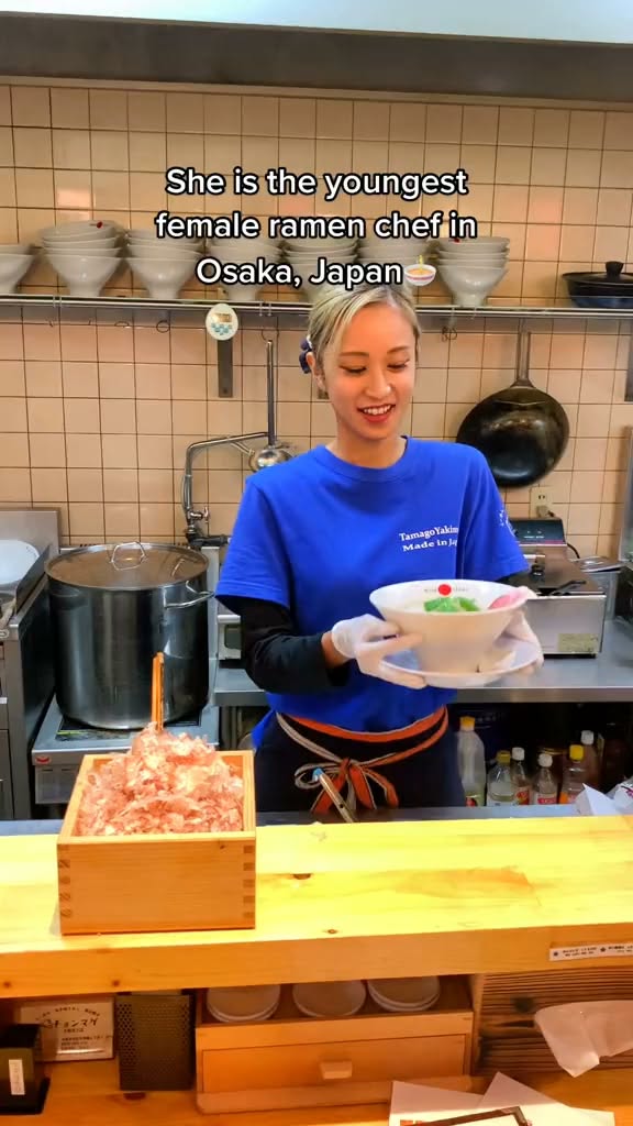 Osaka's Youngest Female Ramen Chef's Shop