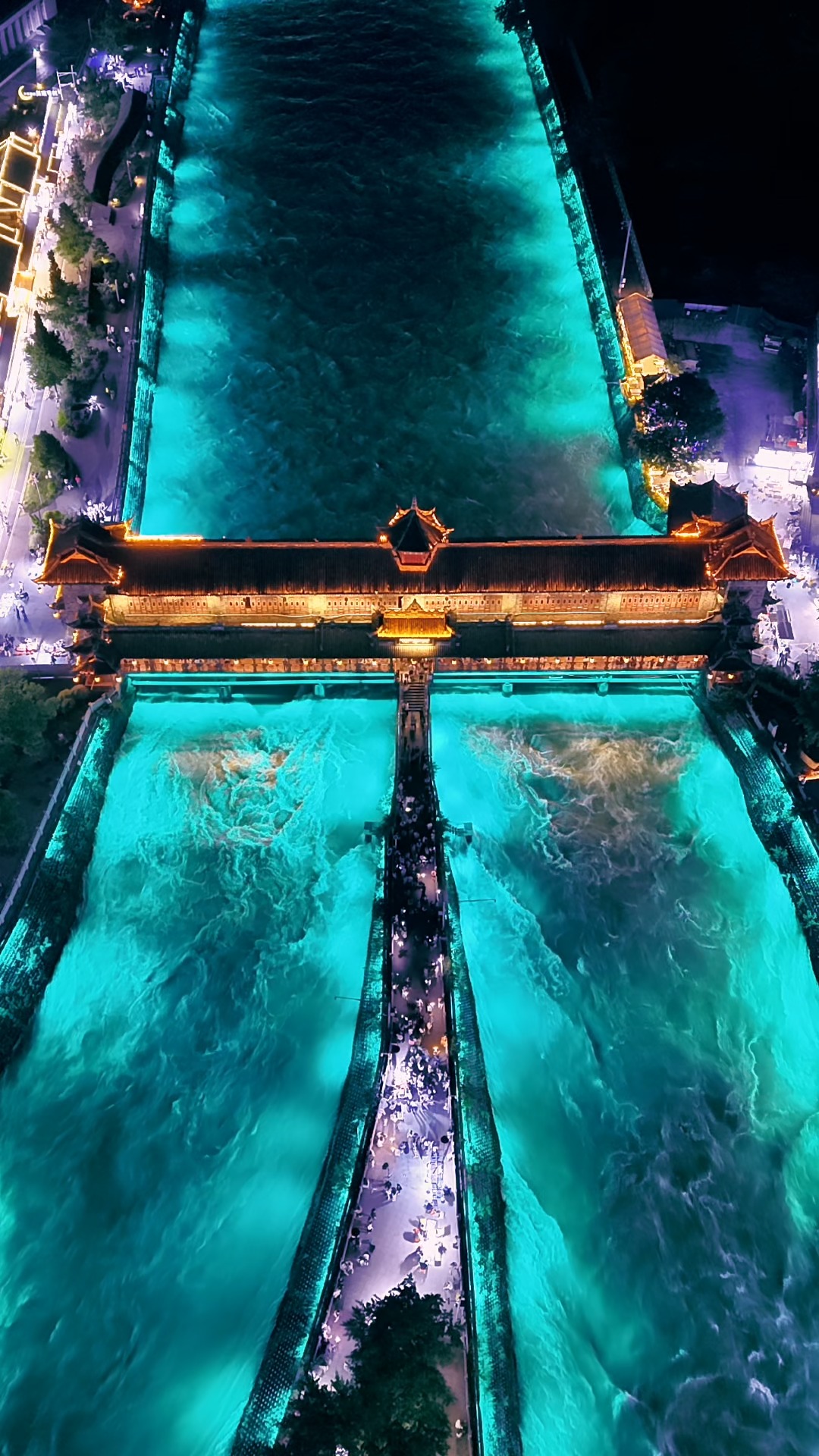 Dujiangyan's Nanqiao Bridge: A Blue Tears Spectacle