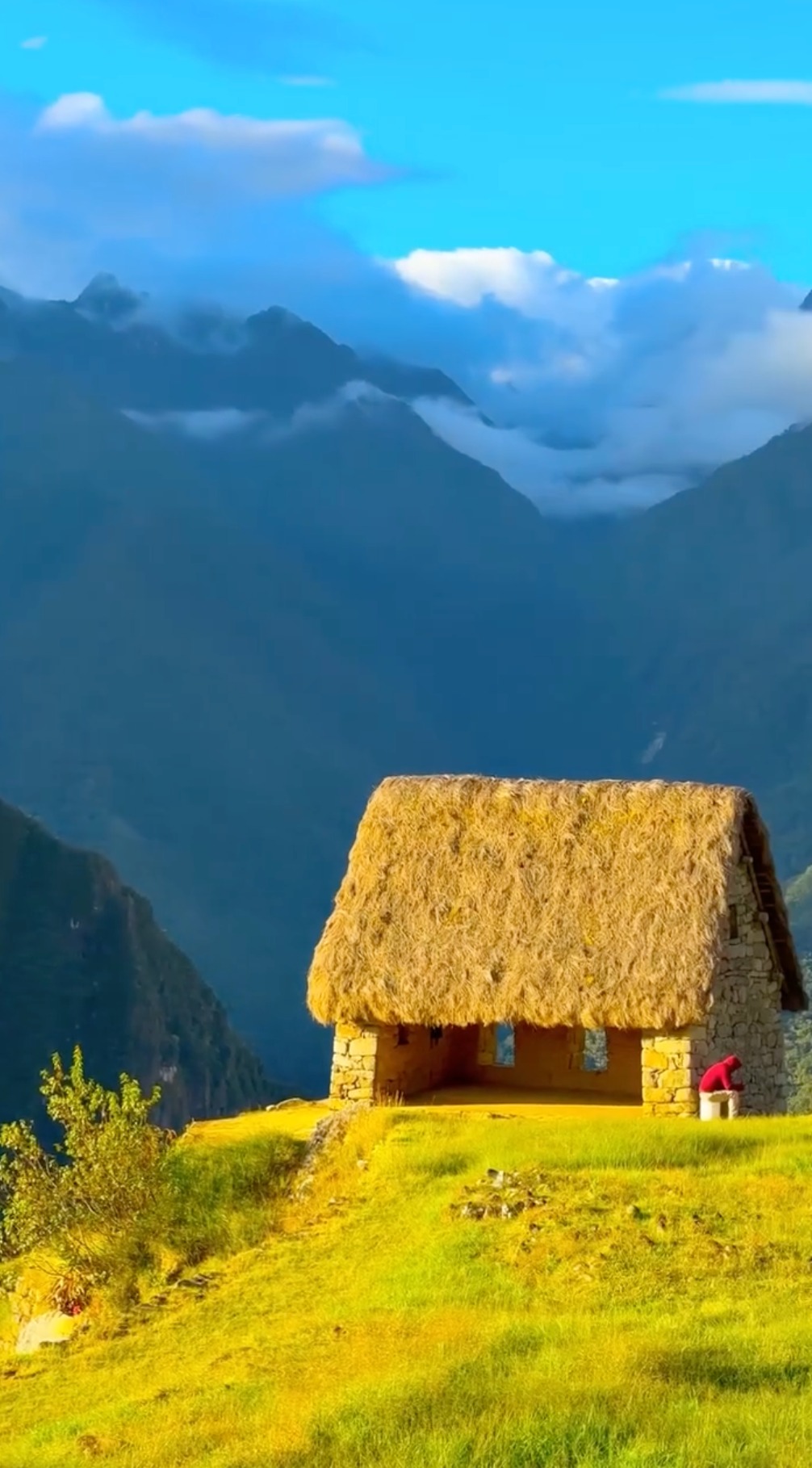 Machu Picchu's Majestic Mountain Panoramas