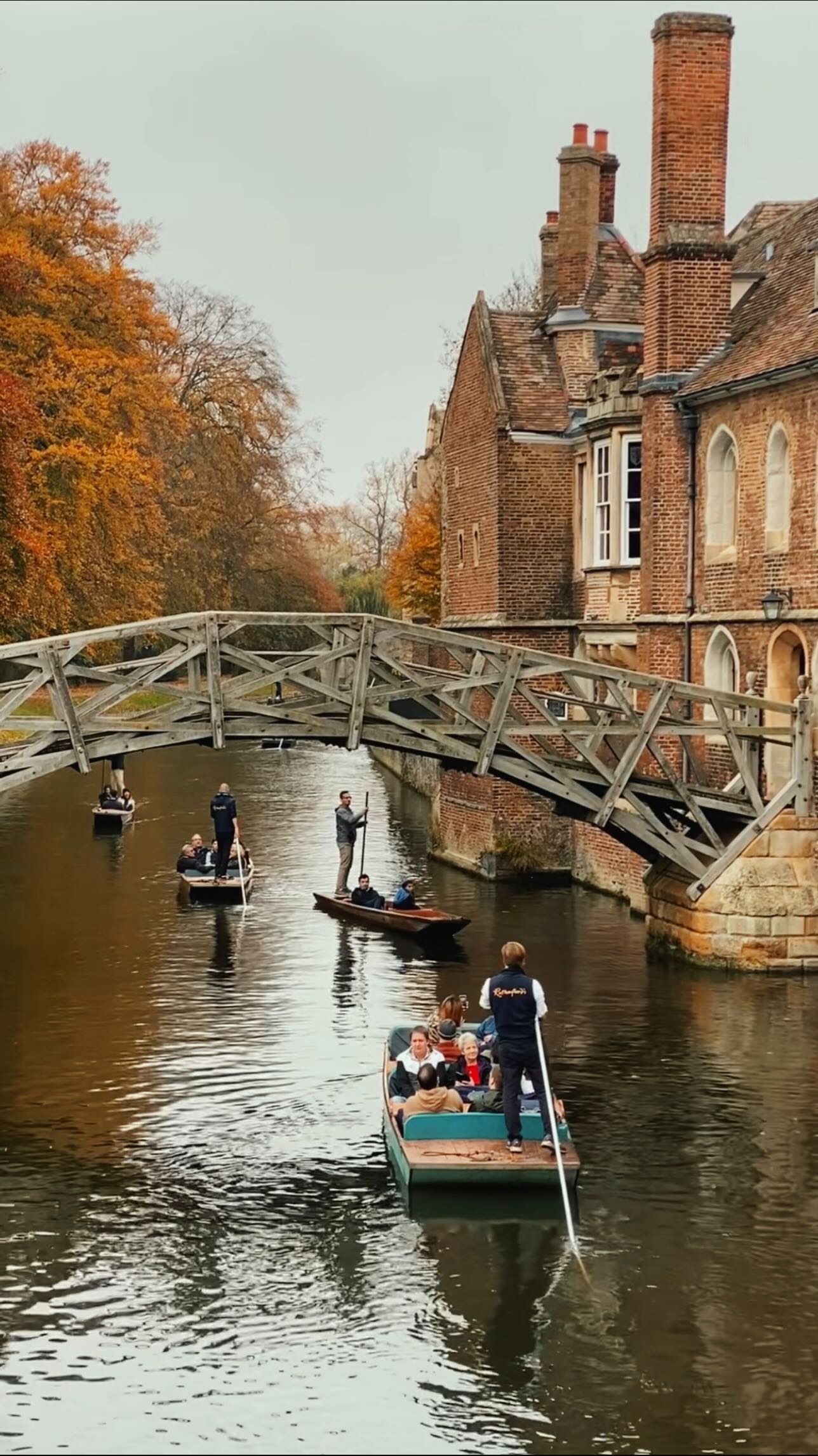 Cambridge's Historic University Landmarks And Walking Tour