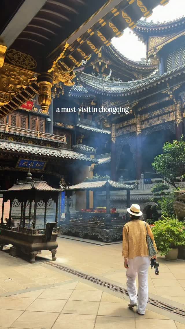 Luohan Temple: Chongqing's Tranquil Urban Sanctuary
