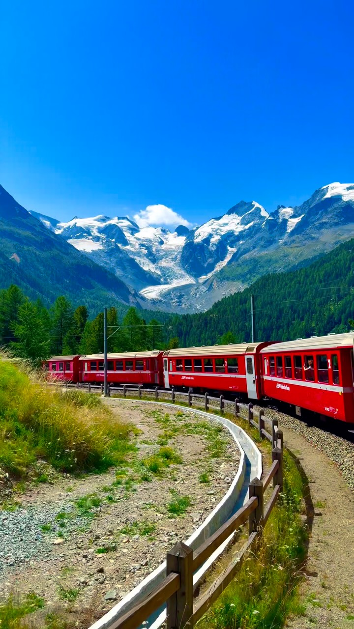 Swiss Lakes And Mountain Peaks