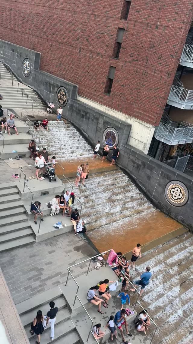 Cherokee Memorials At Ross's Landing