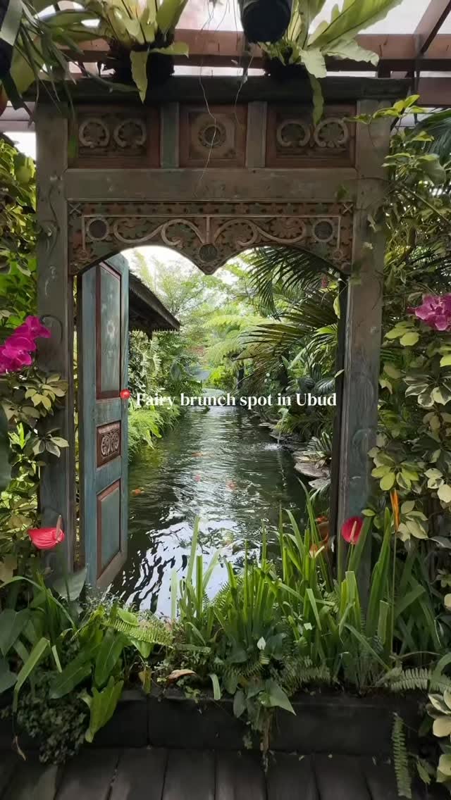 Ubud's Natural Beauty and Cafés