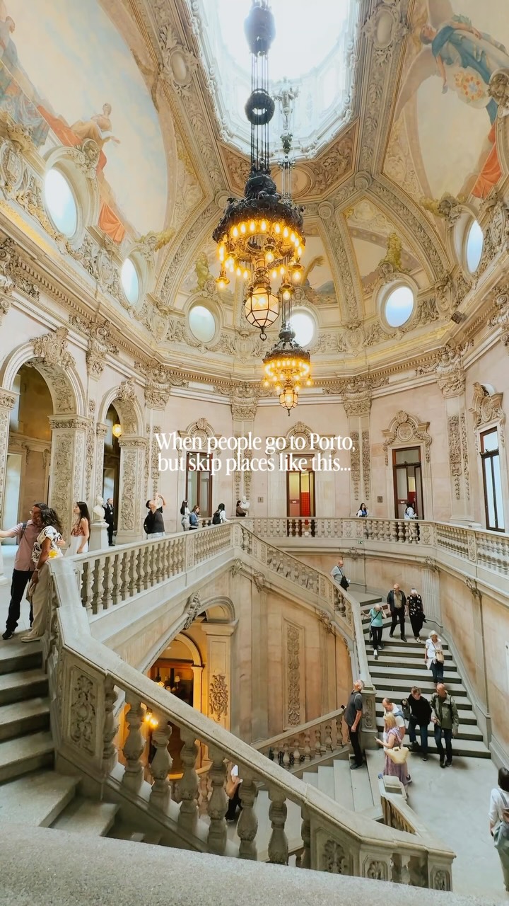 Bolsa Palace: A Porto Gem with Stunning Interior Details