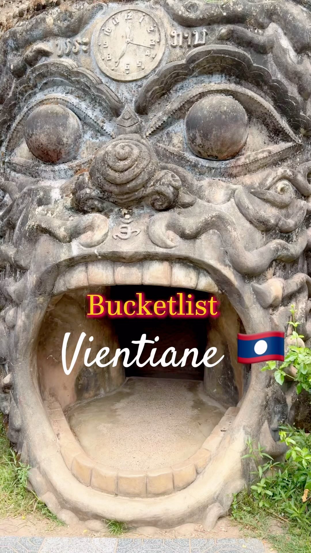 Vientiane's Top Attractions: Temples, Monuments, and More