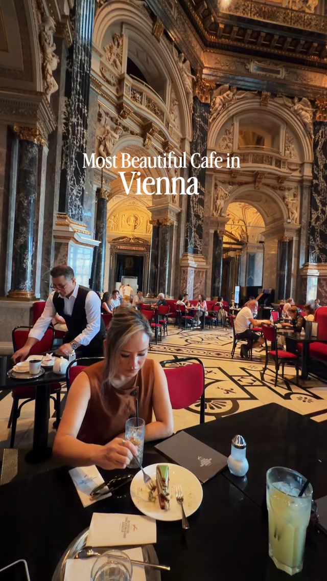 Art Museum and Its Cafe