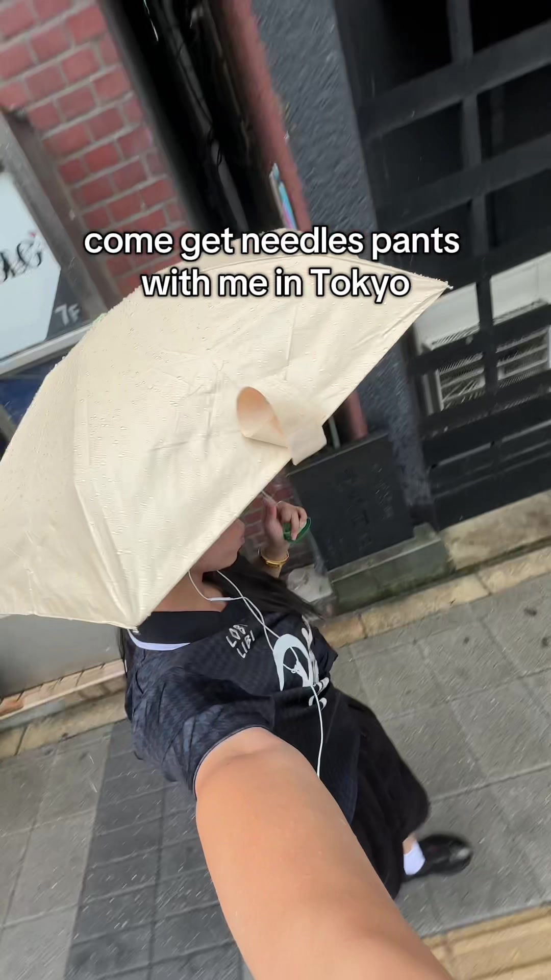 Harajuku Boutique Offers Affordable Needles