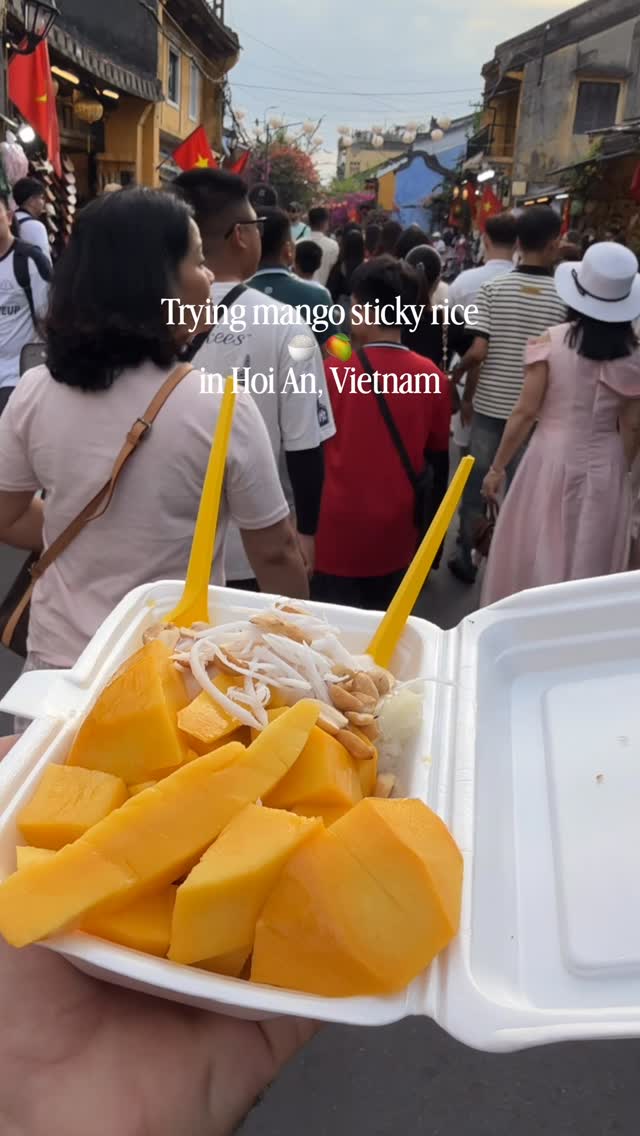 Hội An's Central Market Offers Local Flavors