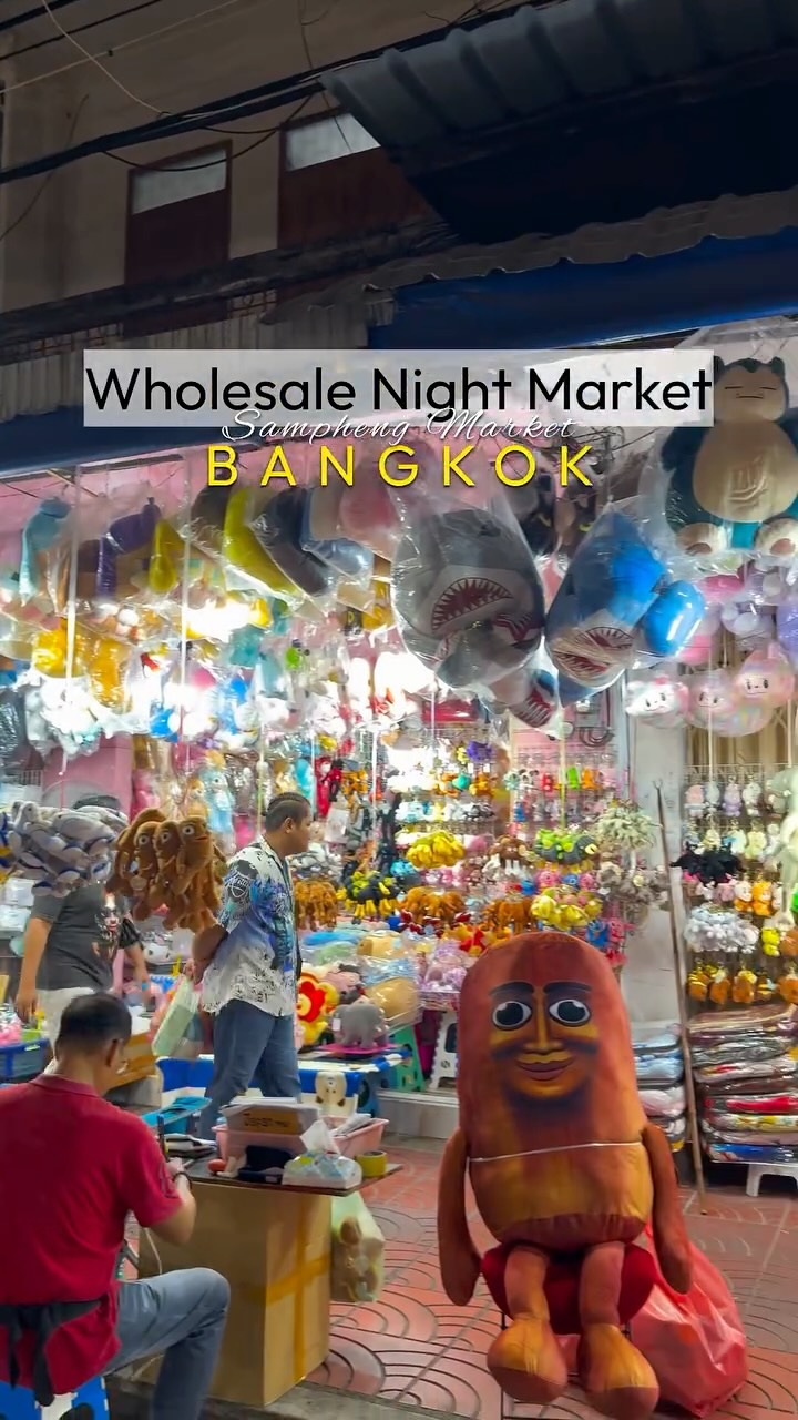 Sampheng Market: Bangkok's Magical Wholesale Shopping Maze