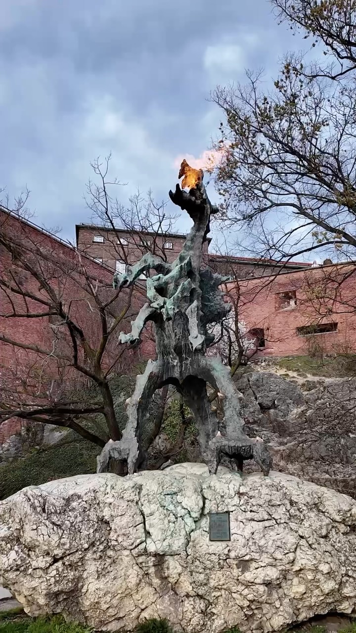 Wawel Hill Landmarks and Dragon Legend