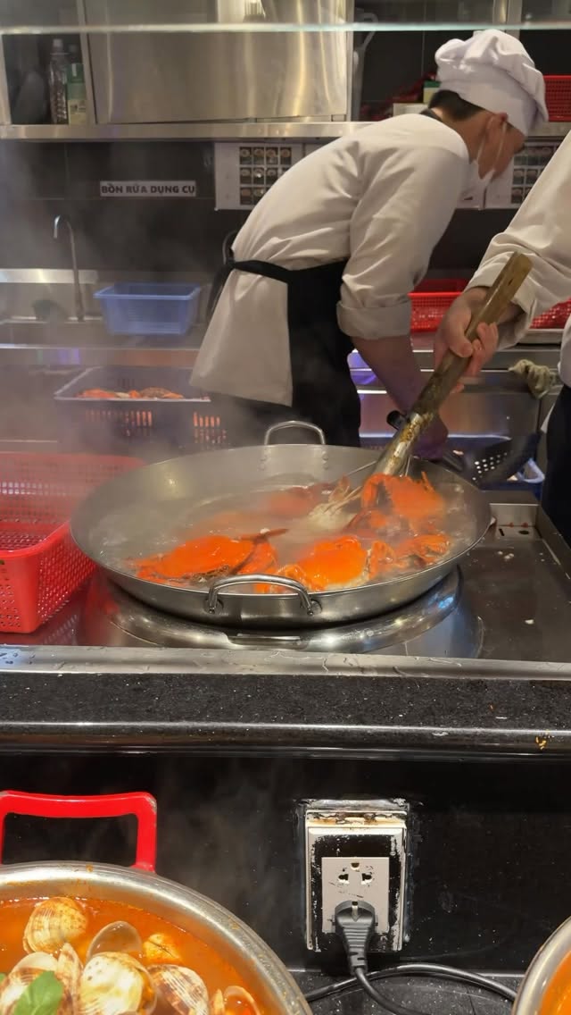 Vietnamese Seafood Buffet Offers Great Value