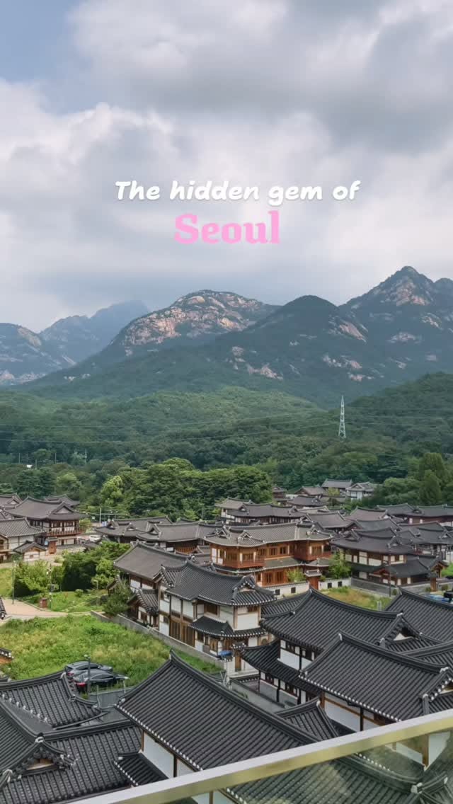 Seoul Hanok Village with Bukhansan National Park Views