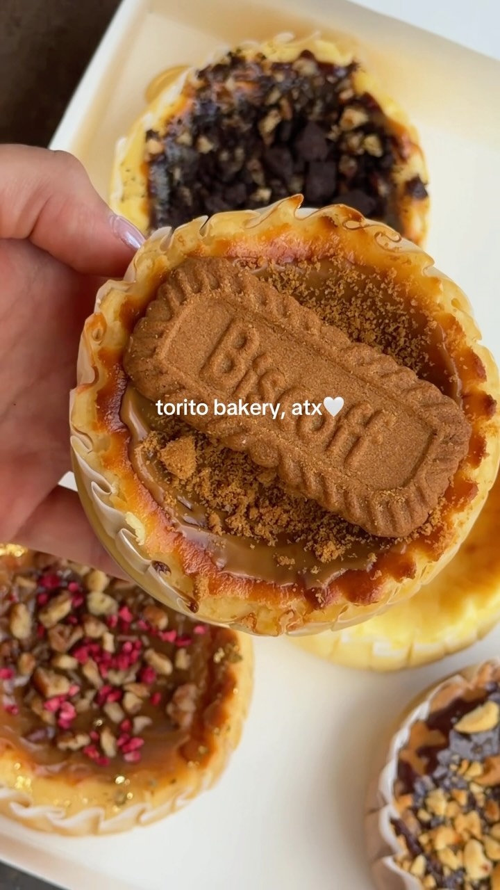 Home Bakery, Cafe, and Bar Showcase Cheesecake