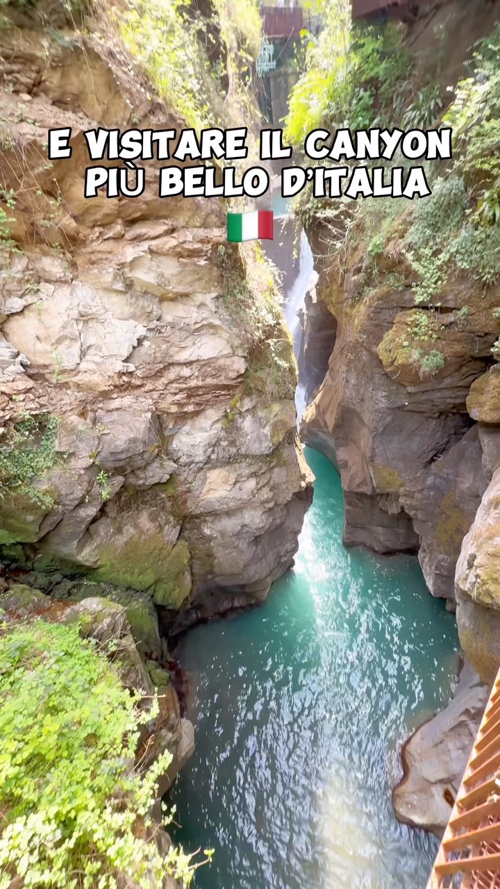 Italian Canyon and Lake Como Day Trip
