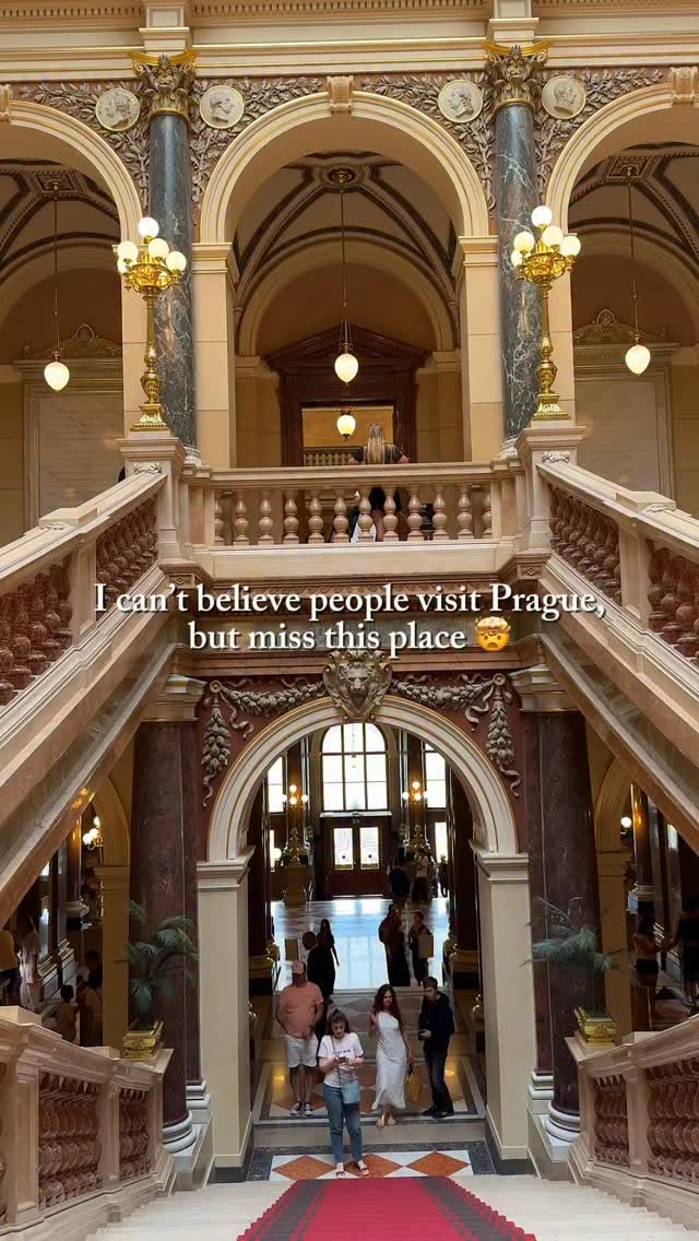 Prague's National Museum and Iconic Landmarks