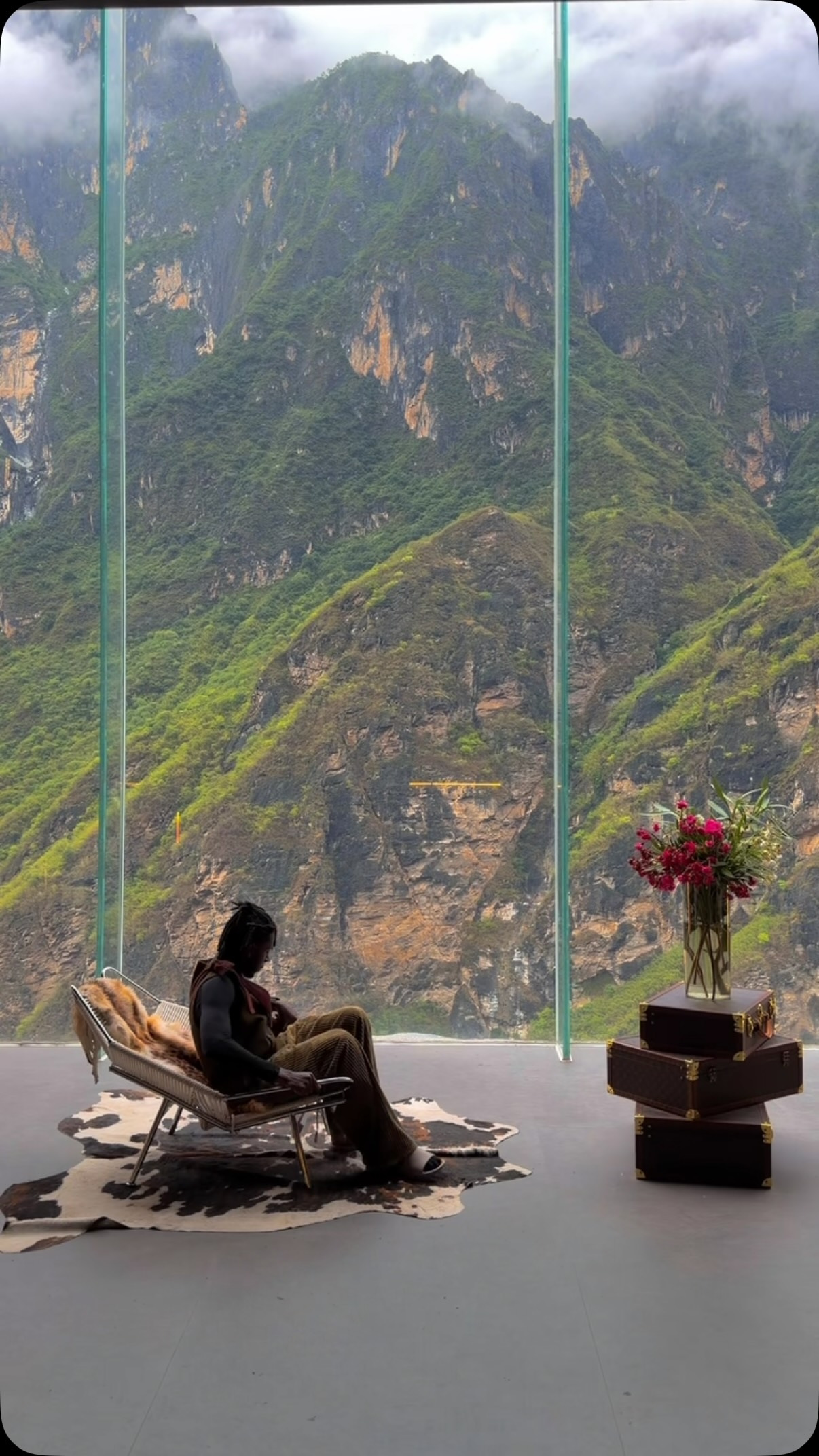 Tiger Leaping Gorge: A Majestic Canyon