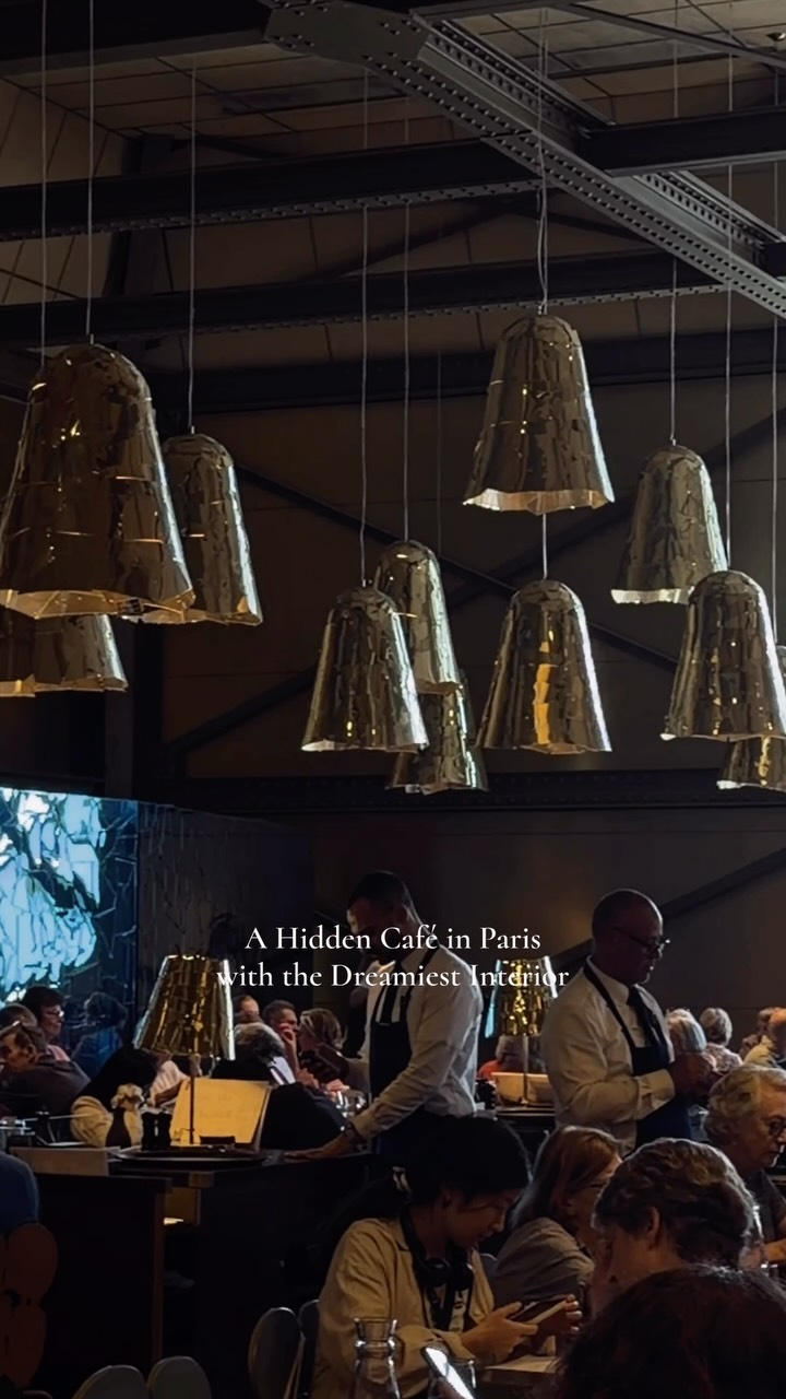 Parisian Cafe Blends Art Nouveau With Museum's Iconic Clock