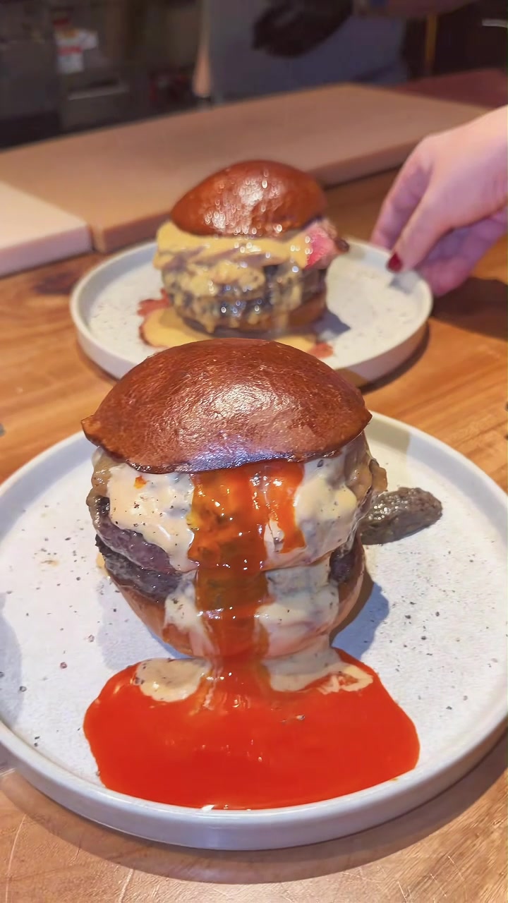 Global Eateries Feature Wagyu, Thai, and Chinese Cuisine