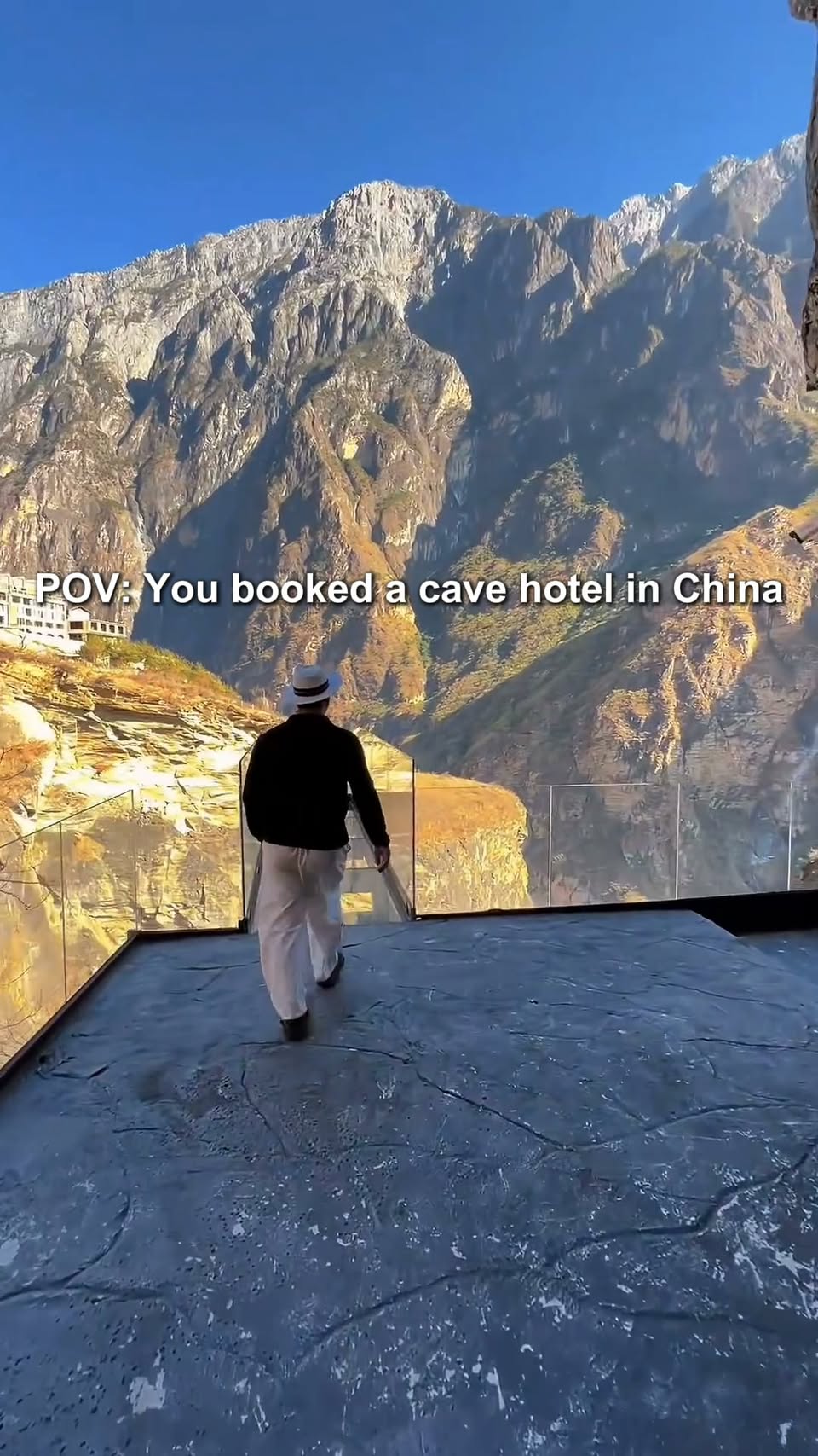Cliffside Hotels Overlooking Jade Dragon Snow Mountain