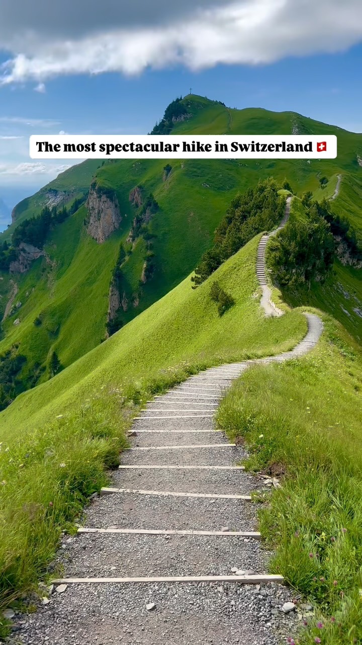Ridge Hike Offers Unreal Lake Lucerne Views