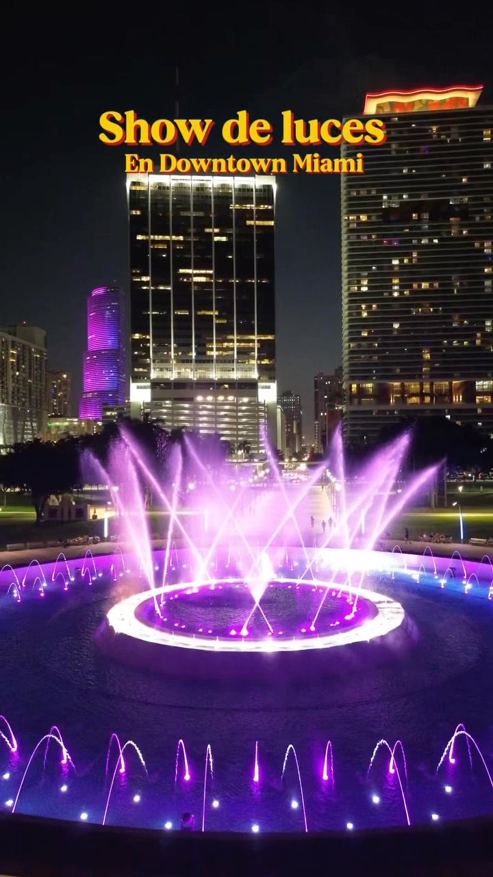 Bayfront Park Offers Dazzling Light Shows