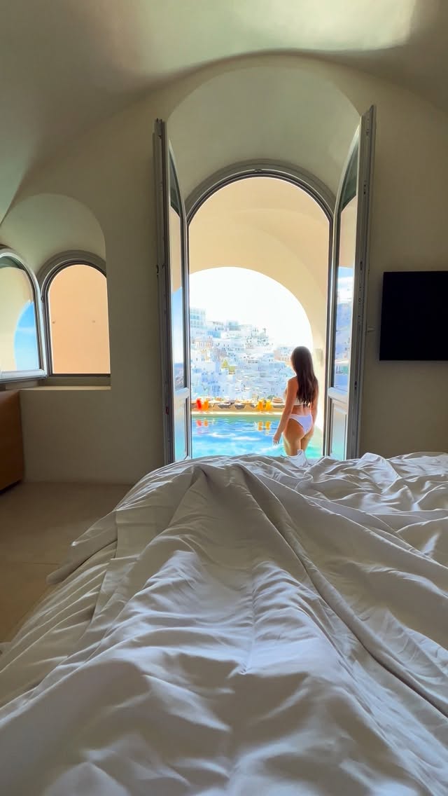 Fira: A Volcanic Island Town