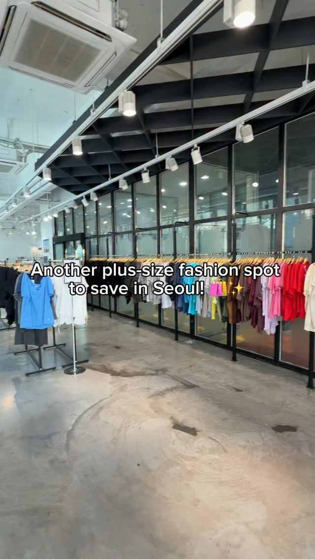 Seoul's Trendy Plus-Size Fashion Destination