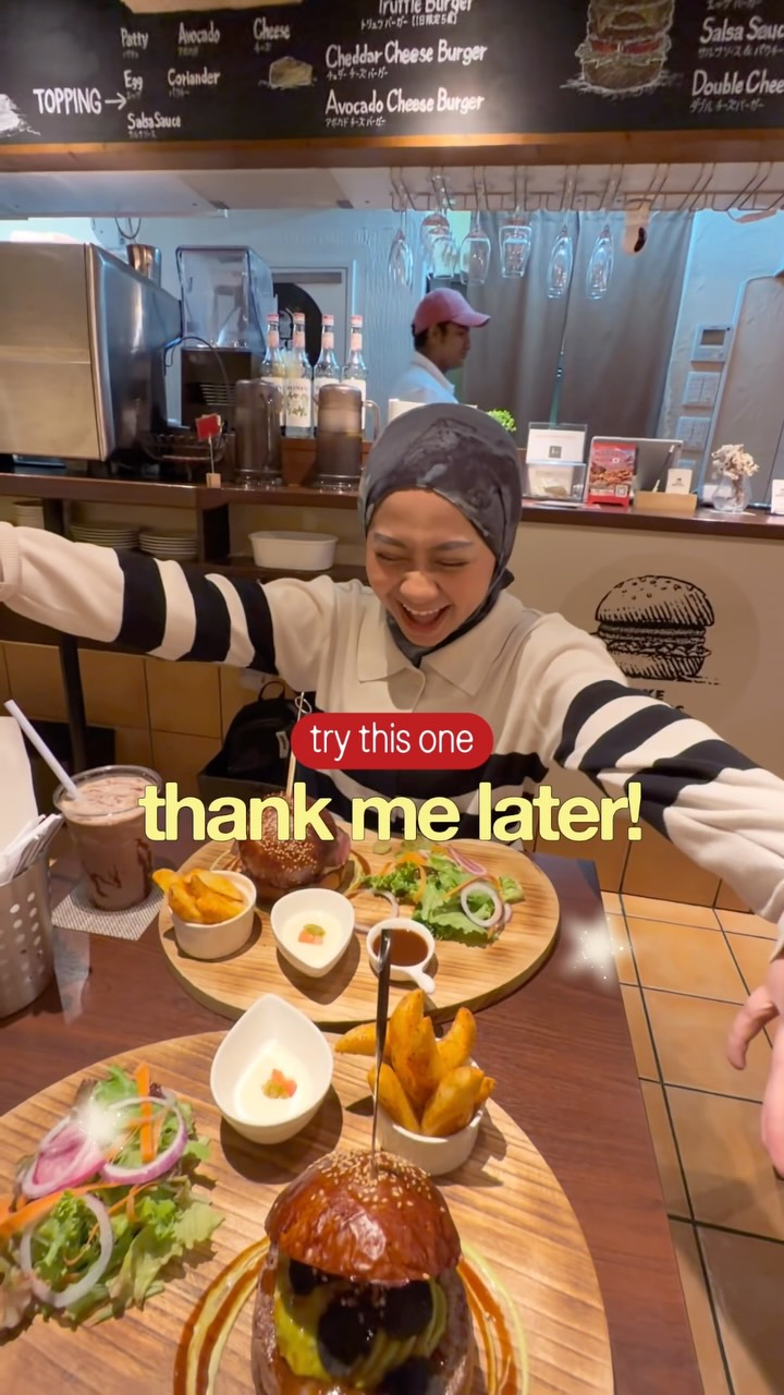 Halal Wagyu Burgers in Tokyo's Ningyocho