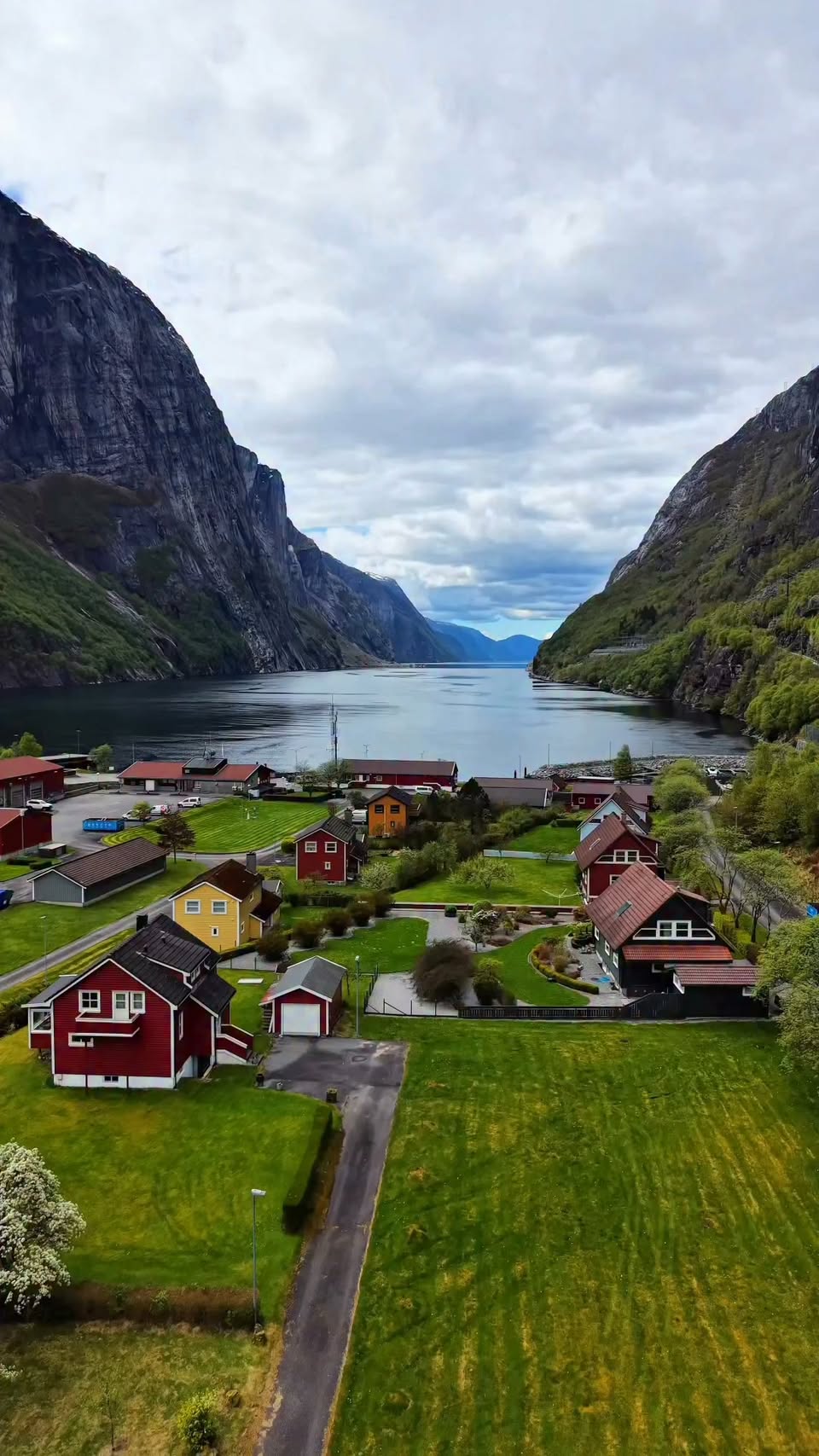Lysefjord Destinations: Lysebotn, Kjerag, Lyseveien