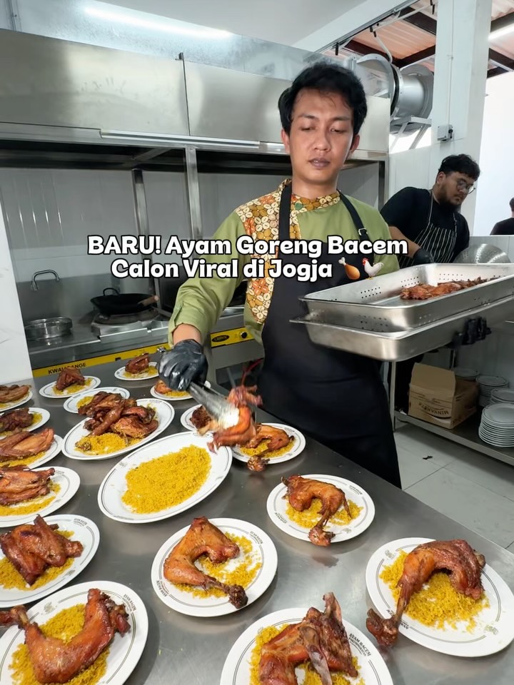 Yogya Eatery Near Tugu Monument Serves Authentic Recipe