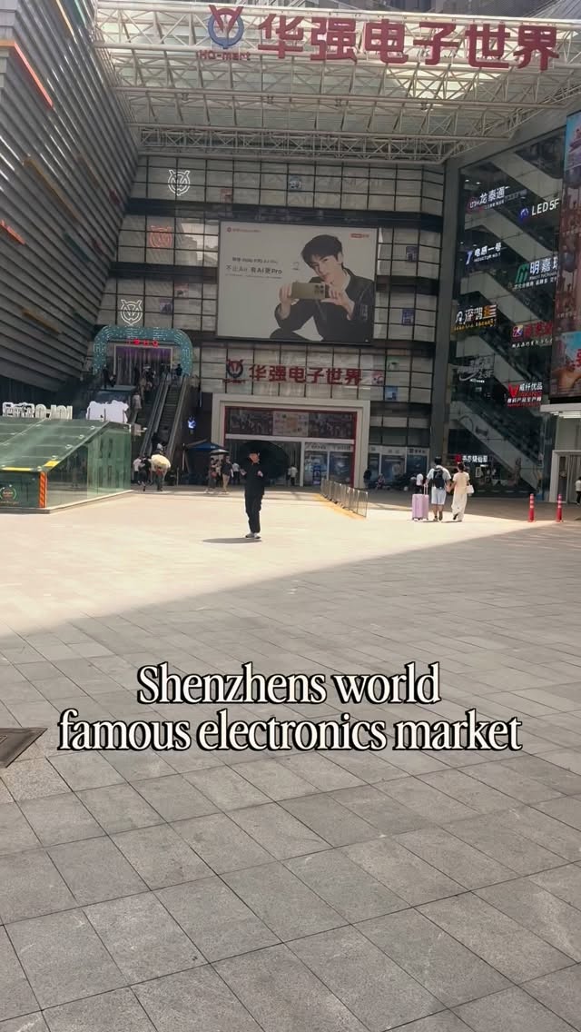Huaqiangbei Electronics Market's Vast Selection