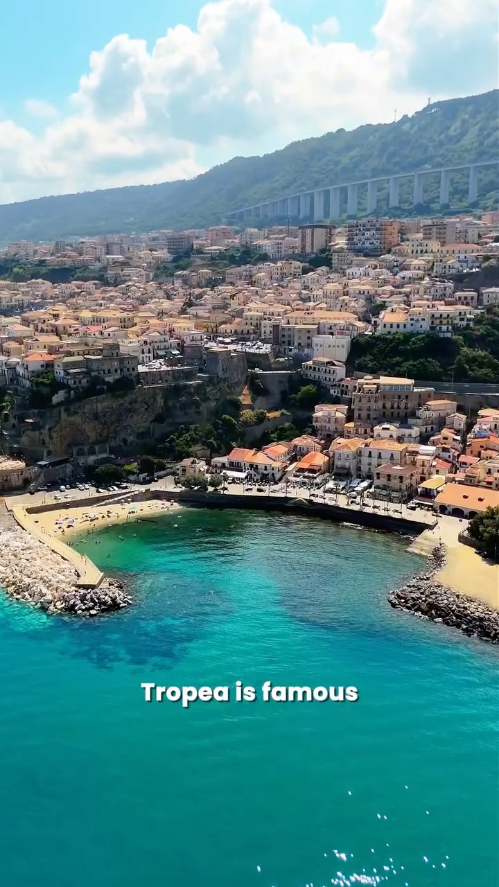 Italian Coast Of The Gods' Enchanting Beauty