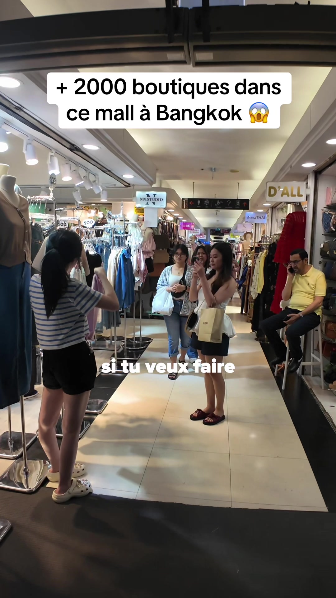 3 Shops in Krung Thep Maha Nakhon