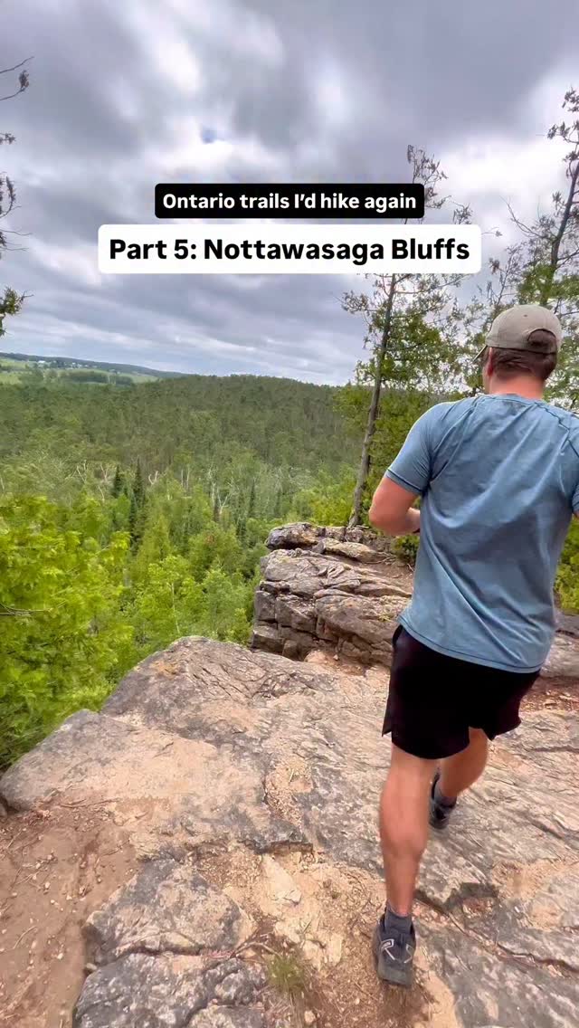 Nottawasaga Bluffs Loop Trail Hike