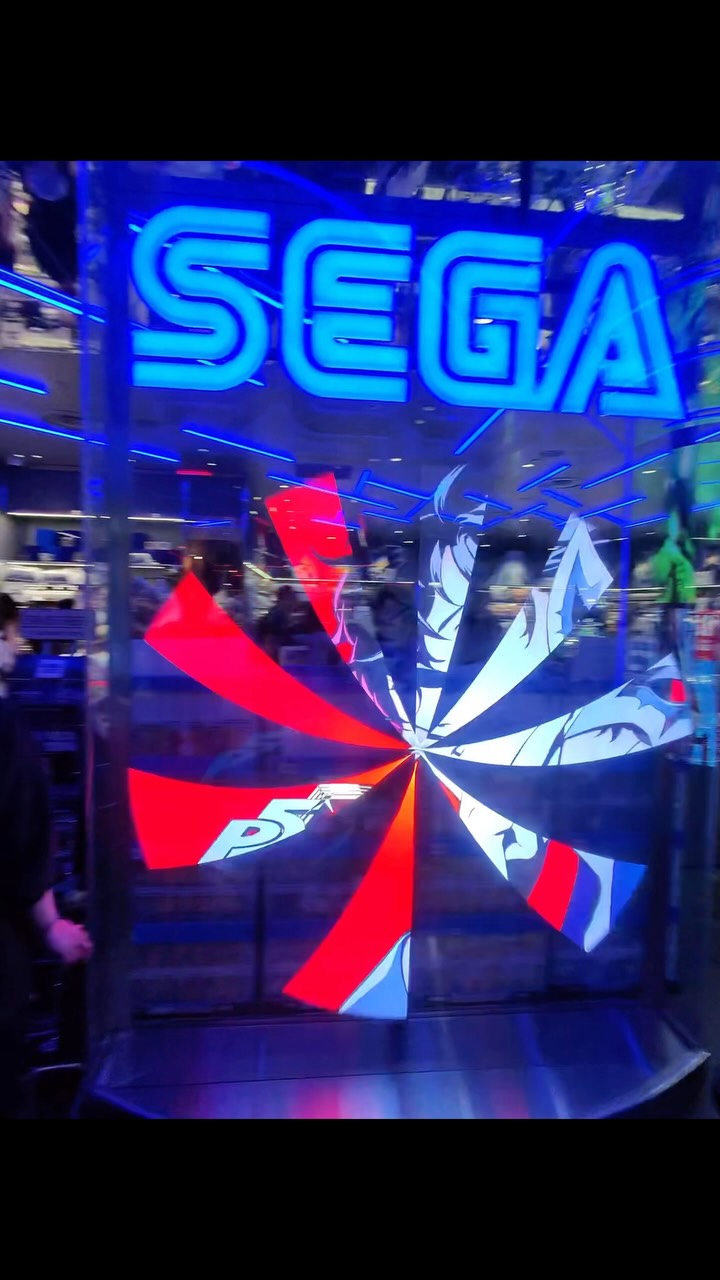 Tokyo SEGA Store Merchandise and Queue