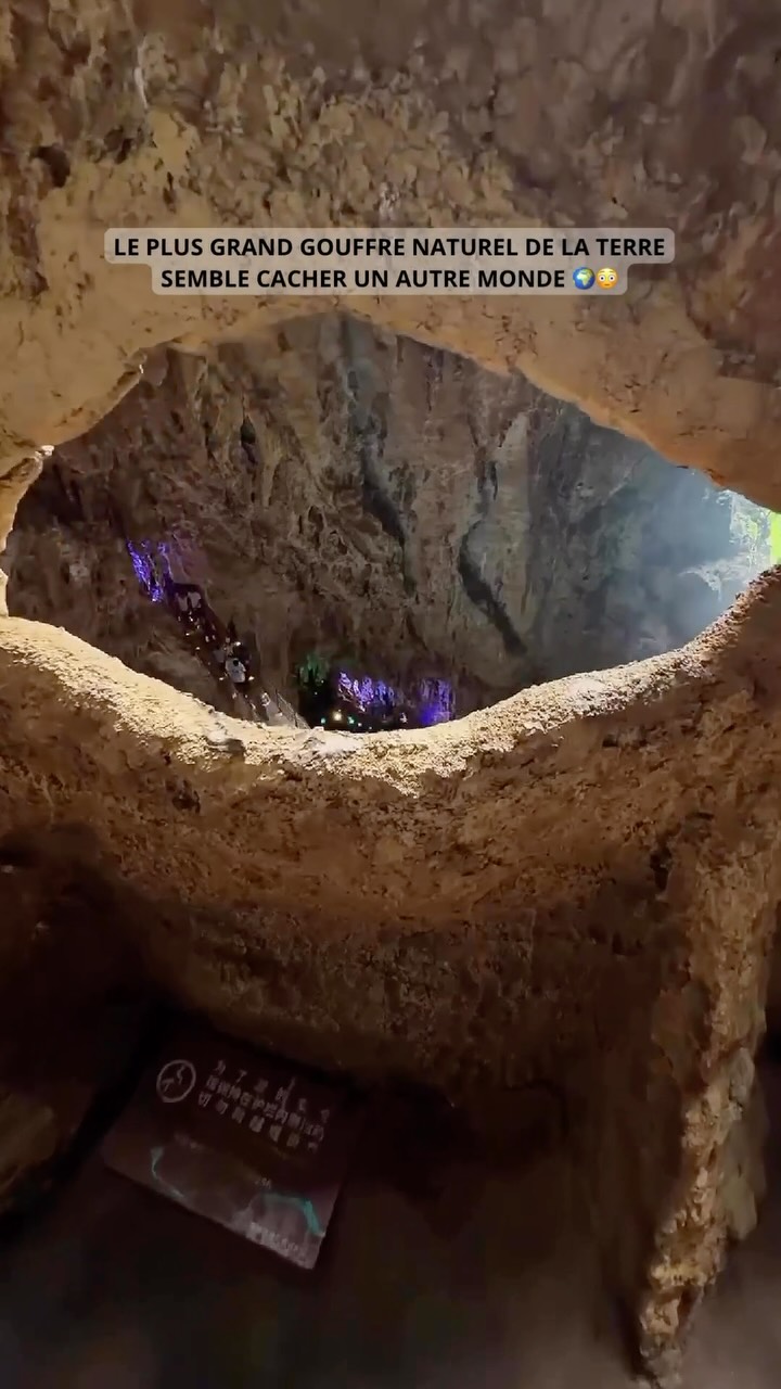 China's Le Xiaozhai Tiankeng Is A Spectacular Natural Abyss