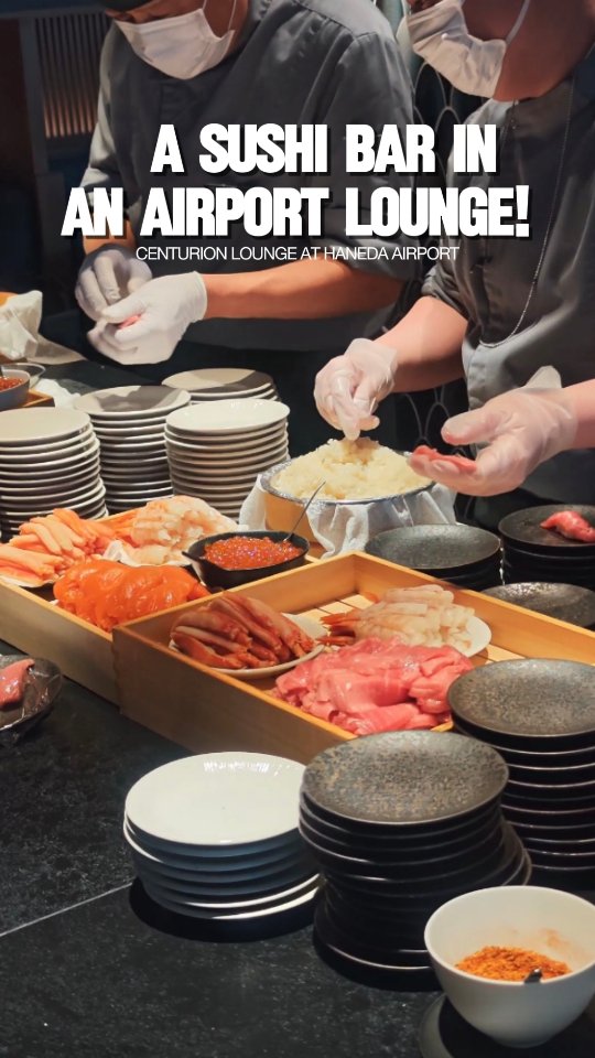Haneda Airport Lounge Features Live Sushi Bar