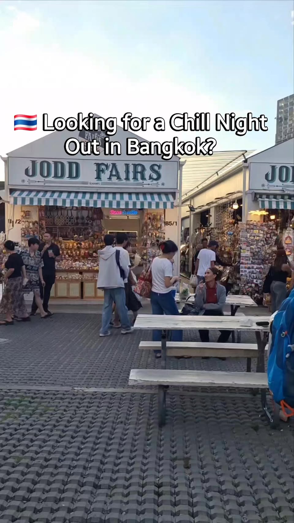 Jodd Fairs Ratchada: Volcano Ribs & Thai Culture